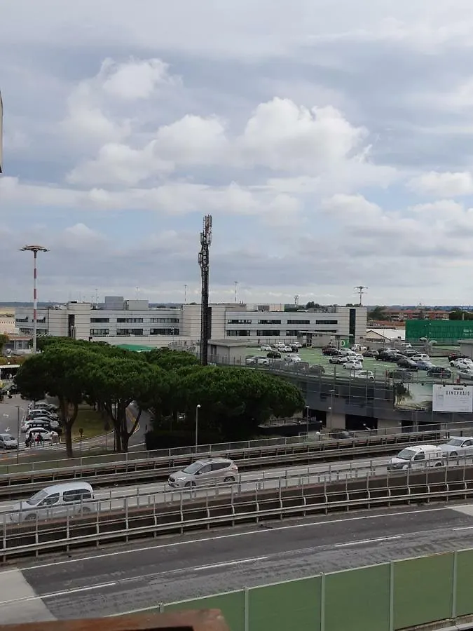 Airport A Casa Di Lucia Διαμέρισμα Πίζα 0*,